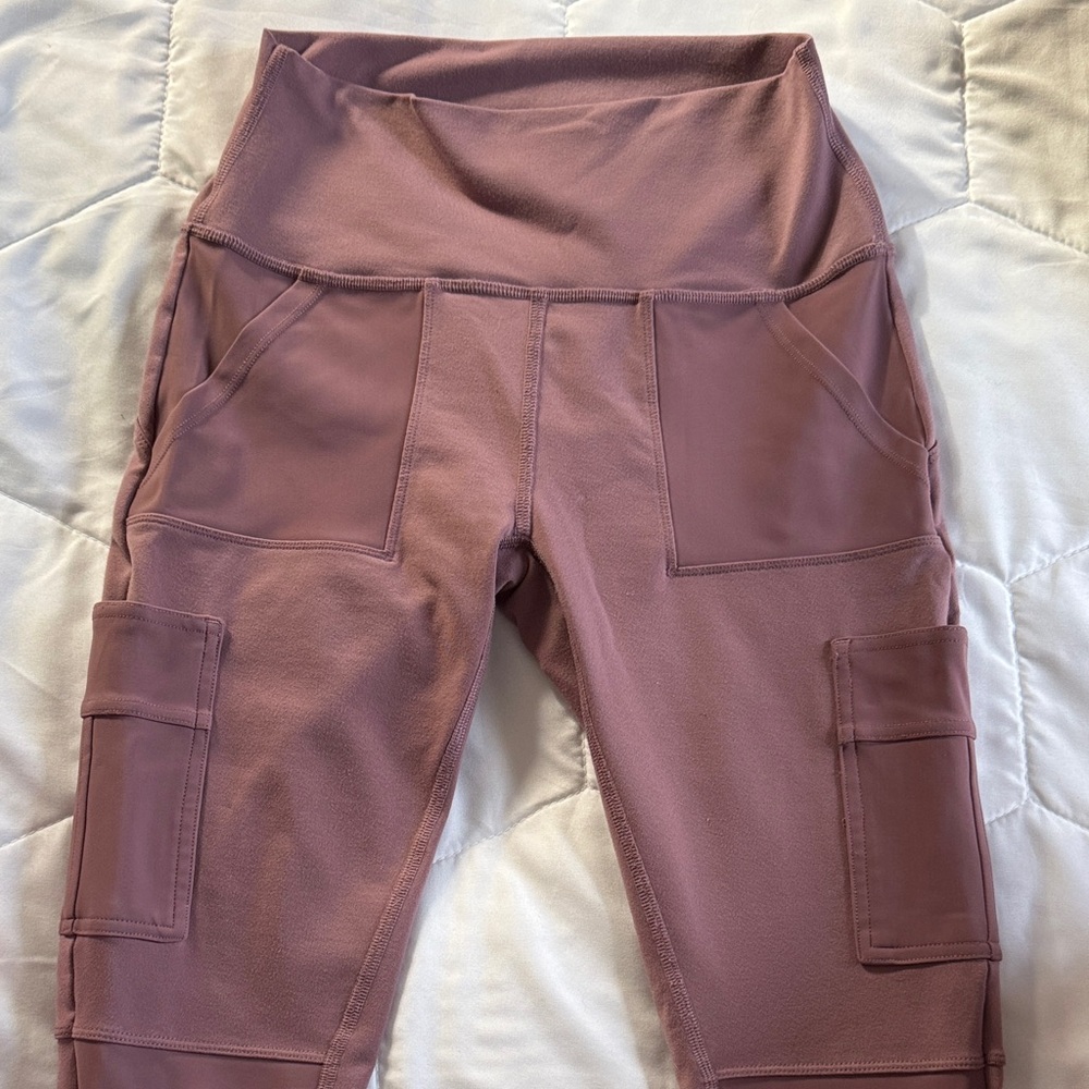 ALO Yoga Mauve Cargo Leggings